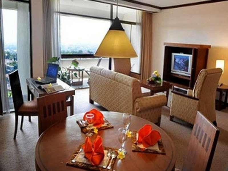 Patra Semarang Hotel & Convention Kültér fotó