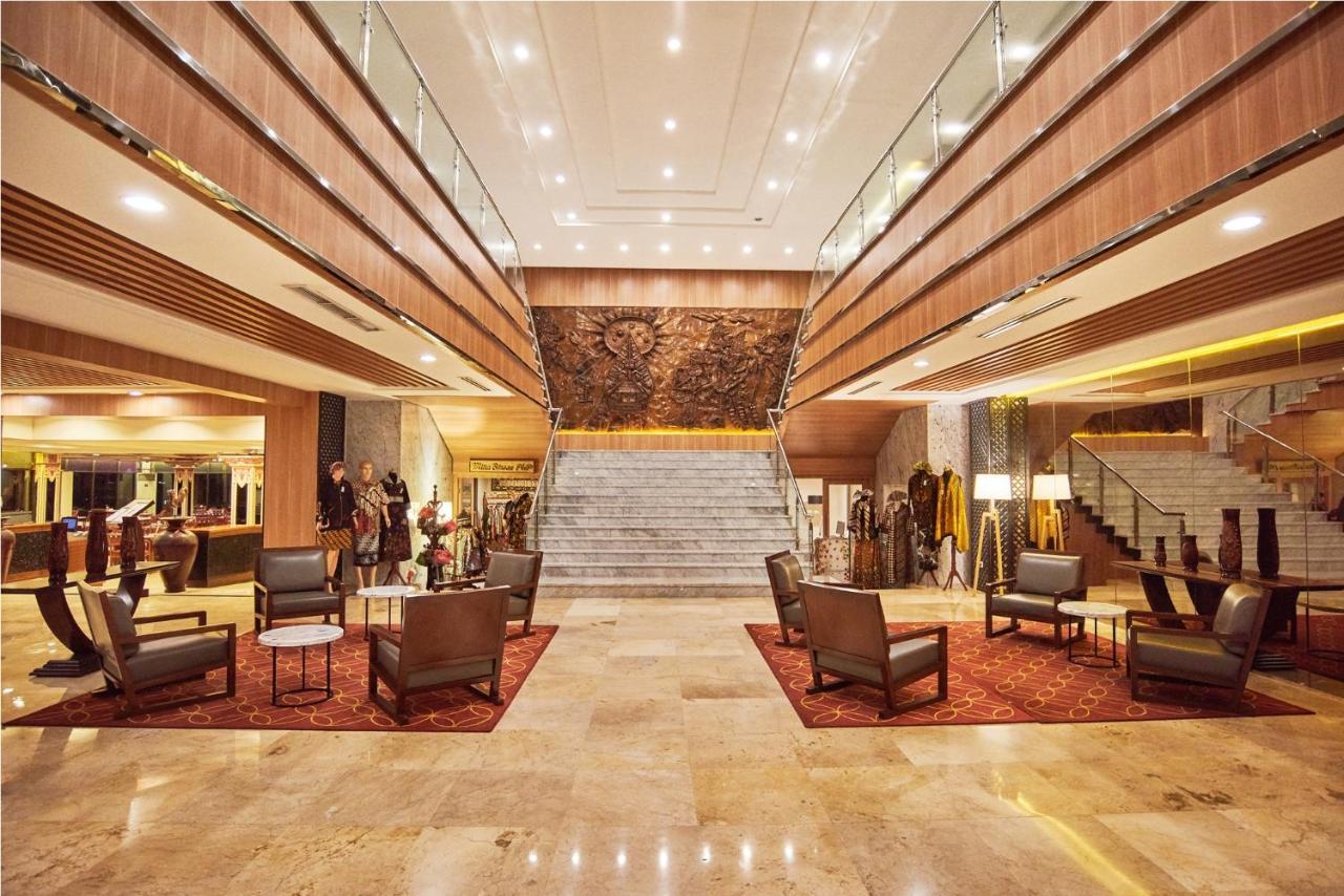 Patra Semarang Hotel & Convention Kültér fotó
